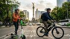 ¿Tienes scooter o bici eléctrica? CDMX anuncia fecha clave y multas para quienes no emplaquen. (Gemini).