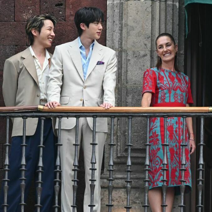 BTS con Claudia Sheinbaum (X: @Claudiashein)