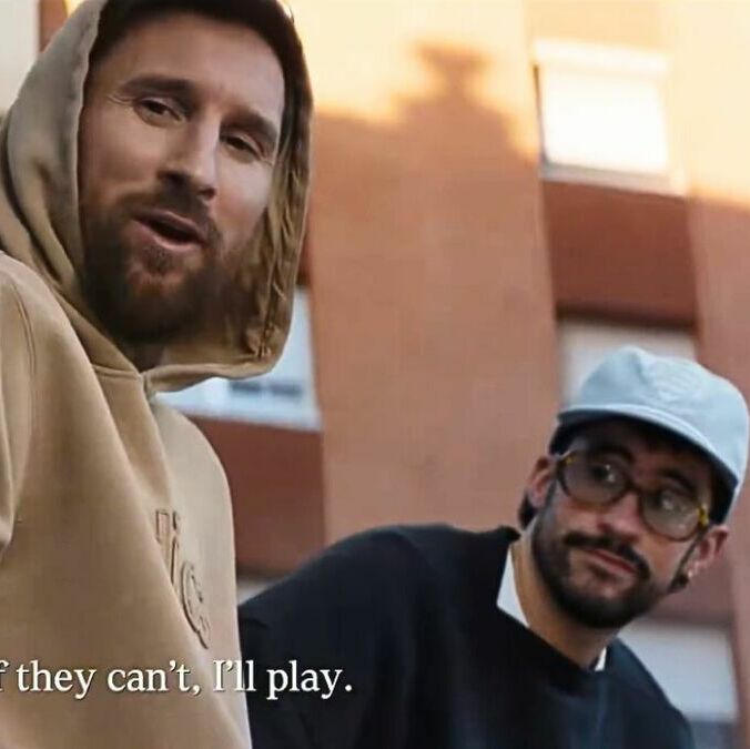 Messi aparece con Bad Bunny en el video. (Foto: captura de pantalla del video de adidas)