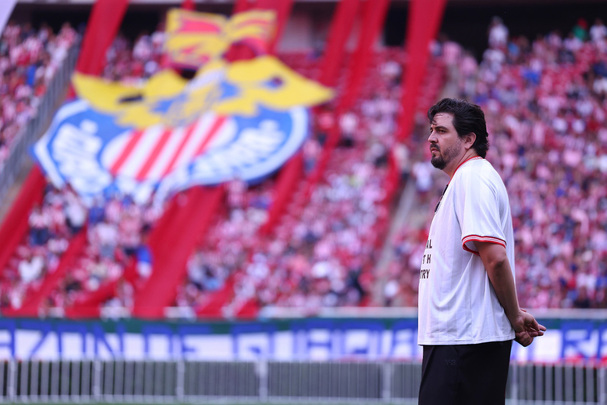 Amaury Vergara estuvo presente en el Akron. (Foto: Cortesía Chivas)