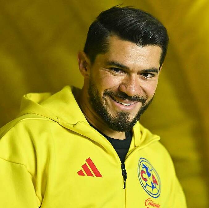 Henry Martín manda mensaje a Pumas por reclamos / Imago7