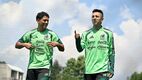 Luis Romo y Roberto Alvarado en el entrenamiento de la Selección Mexicana (Imago7)
