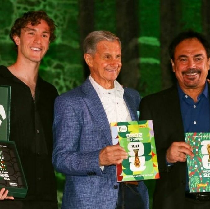 Marcel Ruiz, Enrique Borja y Hugo Sánchez participaron en la presentación del Álbum Panini (Fotografía: Araceli López)