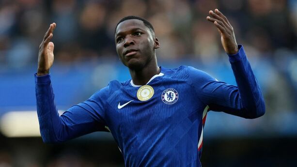 Moisés Caicedo marcó un golazo ante Liverpool (Reuters)