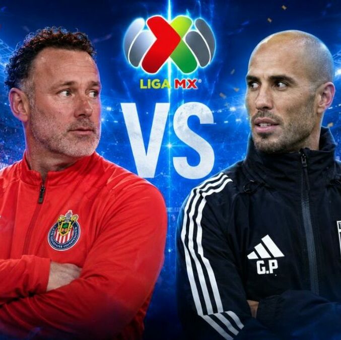 Afición de Chivas y Tigres durante un partido decisivo de Liguilla mientras una inteligencia artificial predice al semifinalista. FOTO: Especial