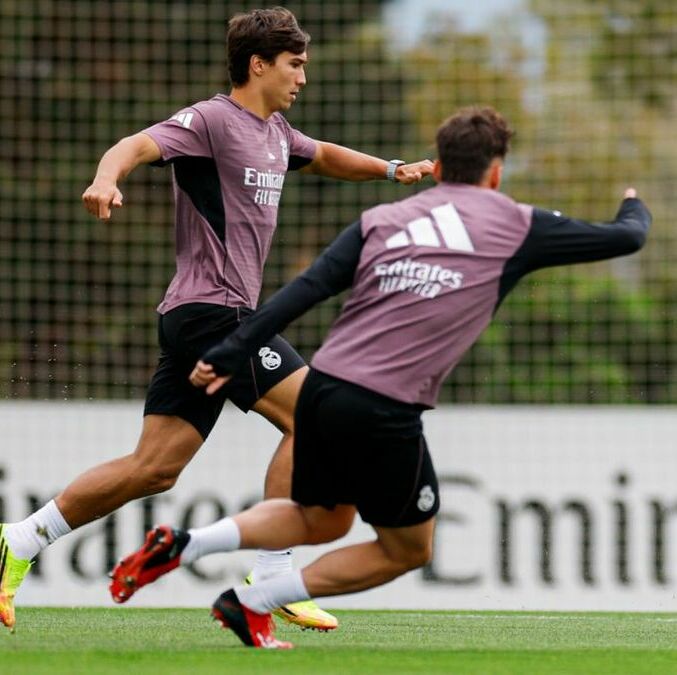 Rüdiger y el equipo en general, entrenaron con "normalidad" de cara al Clásico. (Foto: Real Madrid)