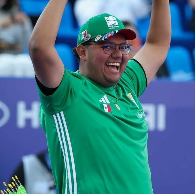 Sebastián García ganó medalla de Oro en Copa Mundial de Tiro con Arco / @COM_México