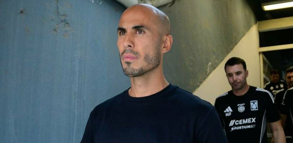 Guido Pizarro es señalado por su planteamiento ante Chivas (Imago7)