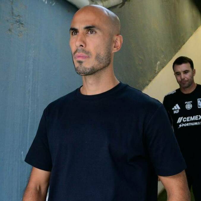 Guido Pizarro es señalado por su planteamiento ante Chivas (Imago7)