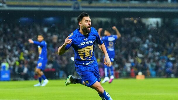 Rubén Duarte marcó el primer gol de Pumas (Imago 7)