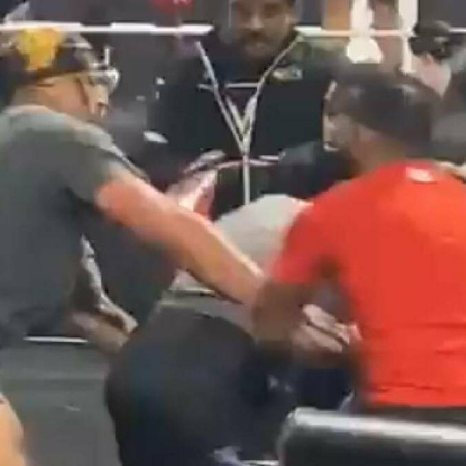 Bron Breakker y Grayson Waller protagonizan pelea / Captura