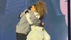 Peso Pluma presentó a Gloria Trevi. (Foto: captura de pantalla video de Trevi)