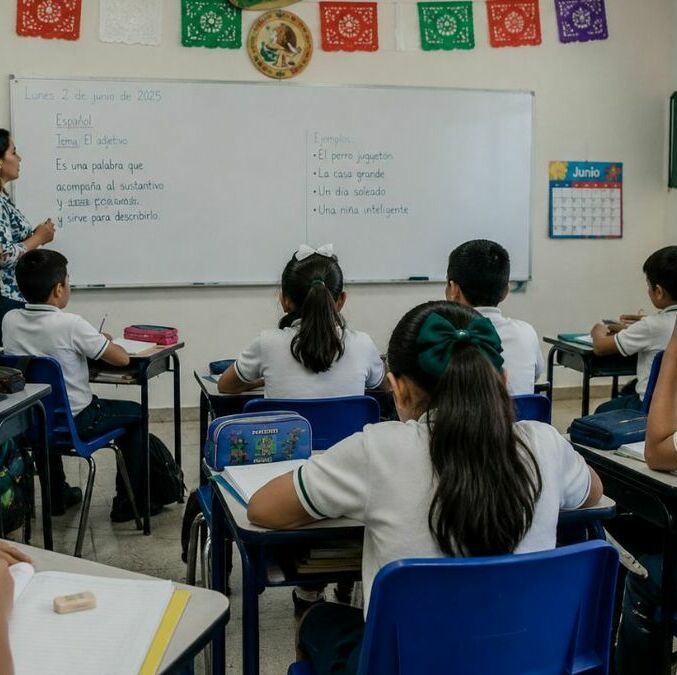 La SEP confirmó que el ciclo escolar 2025 -2026 terminará el 15 de julio. Foto: ChatGPT