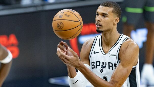 Victor Wembanyama lideró a los Spurs (EFE)