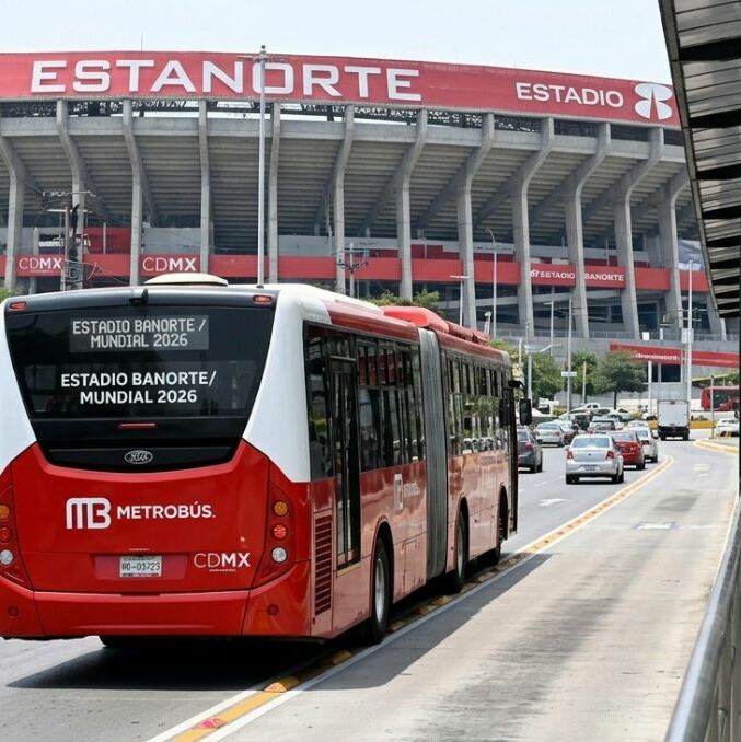 Mundial 2026: anuncian ruta especial de Metrobús hacia el Estadio Banorte | Foto: IA