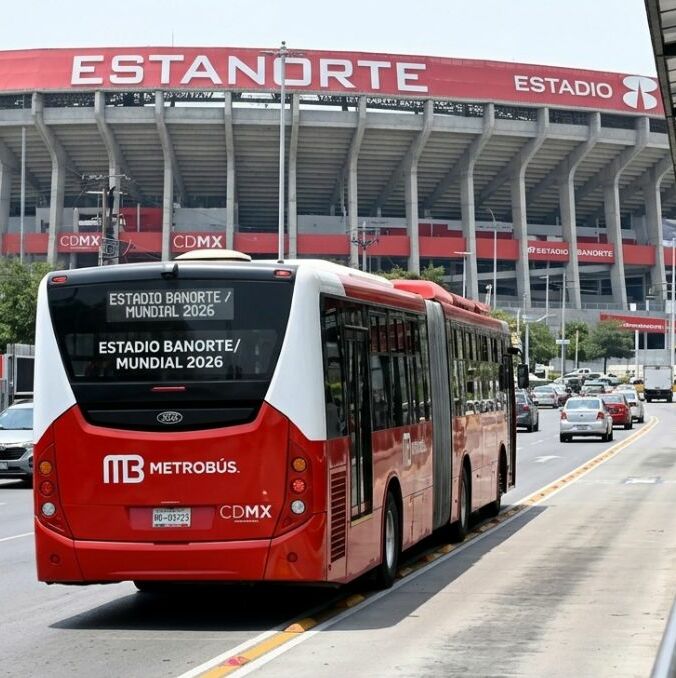 Mundial 2026: anuncian ruta especial de Metrobús hacia el Estadio Banorte | Foto: IA