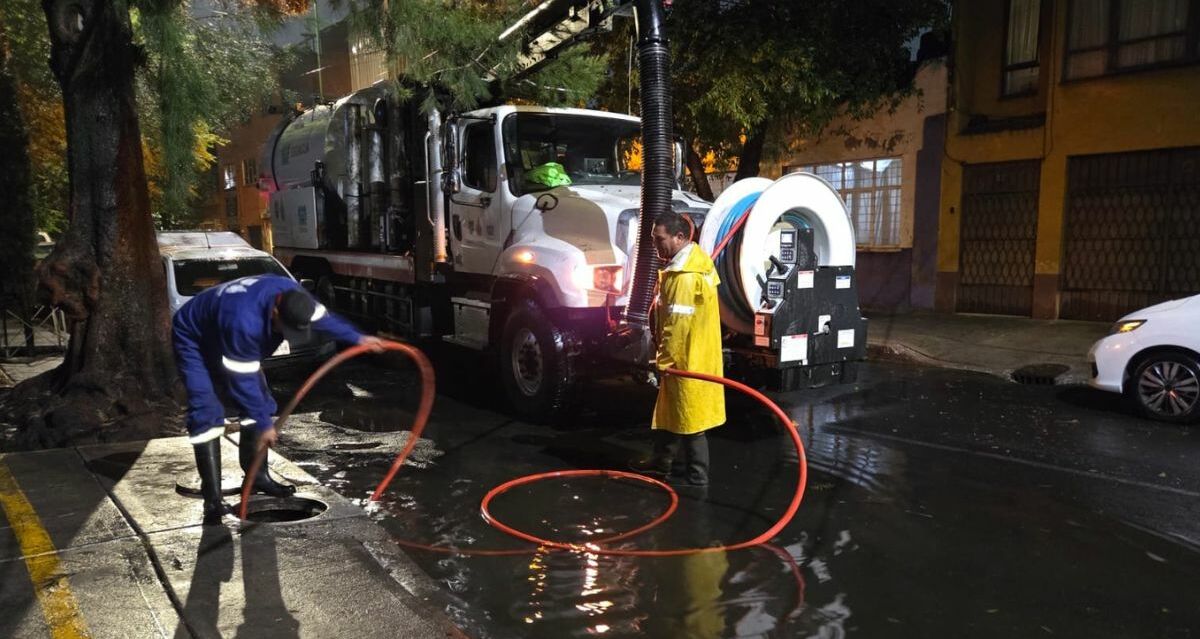 Así puedes reportar coladeras tapadas en CDMX en esta temporada lluvia | Foto: @SEGIAGUA