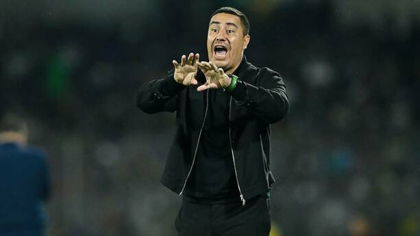 Efraín Juárez reaccionó a la falla de Henry (Imago7)