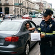 La Secretaría de Administración y Finanzas de la CDMX da 90% de descuento a multas de tránsito. Foto: Gemini AI