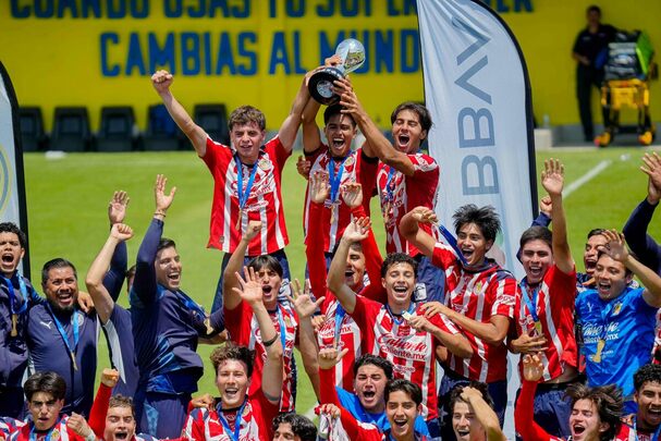 Las Chivas Sub-21 se llevaron el título ante el América (Fotografía: Imago 7)