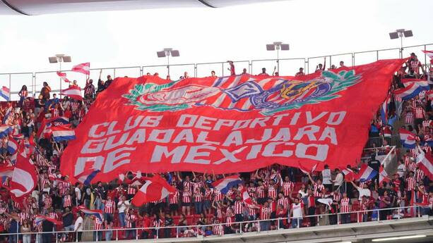 La afición de Chivas está muy metida con el equipo (Imago7)