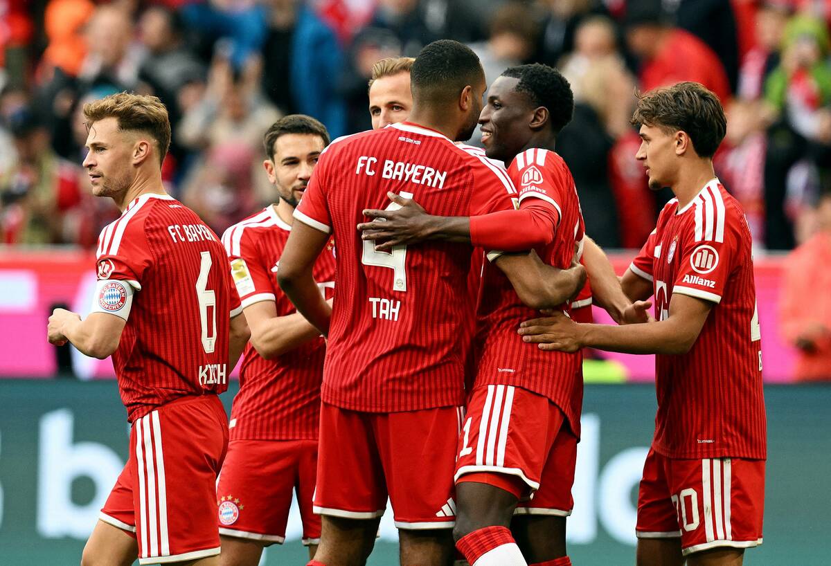 Los Bávaros celebraron ante su afición con goleada / Reuters