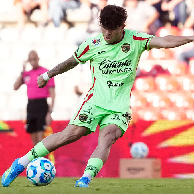 Denzell García llama la atención en la Liga MX. (Foto: Imago7)