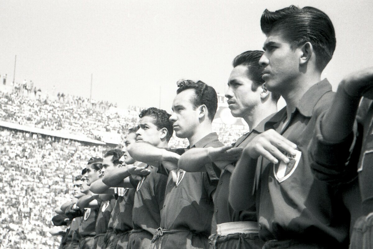 Tomás Balcázar, abuelo de Javier Hernández, anotó el segundo gol contra Francia. Foto: Mexsport