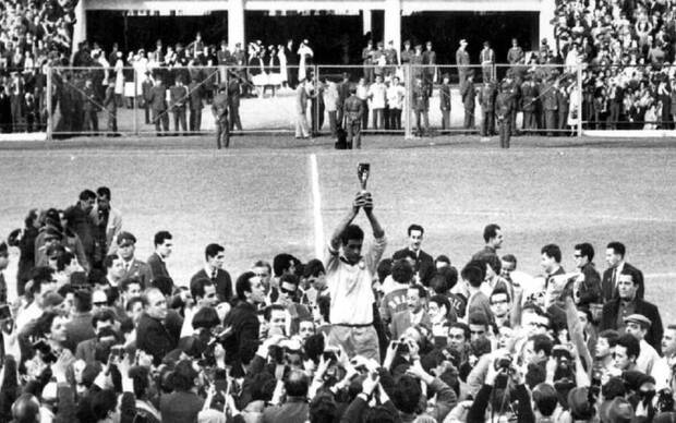 Garrincha llevó a Brasil a ganar el Mundial. (Especial)