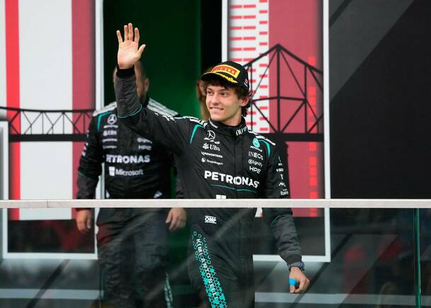 Kimi Antonelli lidera en solitario el Campeonato / Reuters