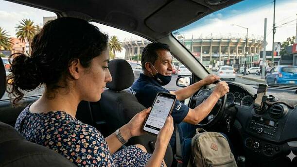 El Otro Mundial con Uber, Airbnb y Cámara restaurantes en el Foro MT / Gemini
