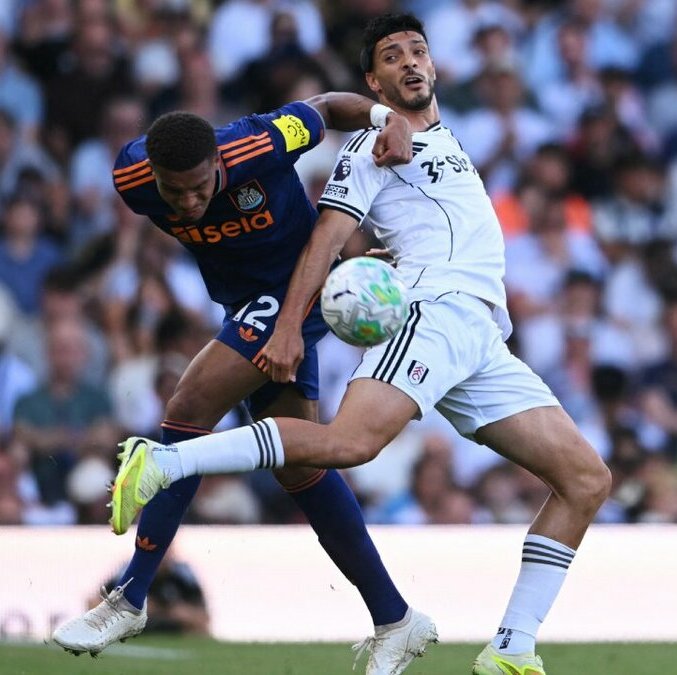 Raúl Jiménez jugó poco más de 20 minutos en triunfo del Fulham (Reuters)