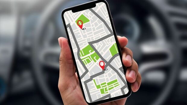 ¿Quiénes pueden recibir MULTA de 2 mil pesos por conducir con GPS? Te decimos. (FOTO: Canva).