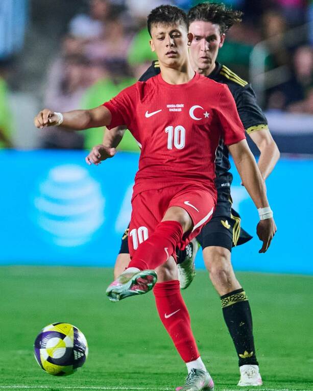 Arda Güler en un amistoso ante México (Mexsport)