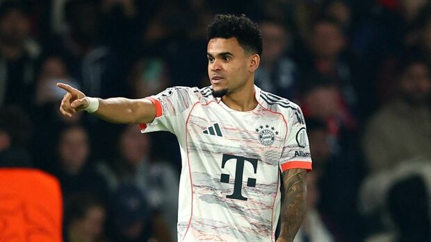 Luis Díaz en el duelo ante PSG (Reuters)