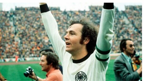 Franz Beckenbauer fue una de las figuras que participo en el Mundial de 1970 (FOTO: X @miselecciónmx)