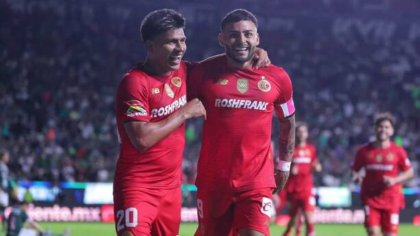 Jesús Gallardo y Alexis Vega podrán colaborar en la búsqueda de la remontada (Imago7)