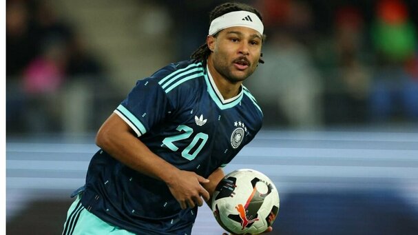 Serge Gnabry la estrella del Bayern Munich queda fuera de la lista del Mundial 2026 (FOTO: Reuters)