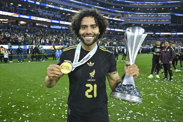 César Huerta podría estar listo para la Copa del Mundo (Fotografía: Imago 7)