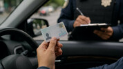 ¿Te eden quitar la licencia permanente en CDMX? Estos son los motivos (FOTO: IA Gemini)