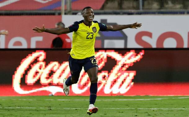 Moisés Caicedo festeja con la Selección de Ecuador (Reuters)