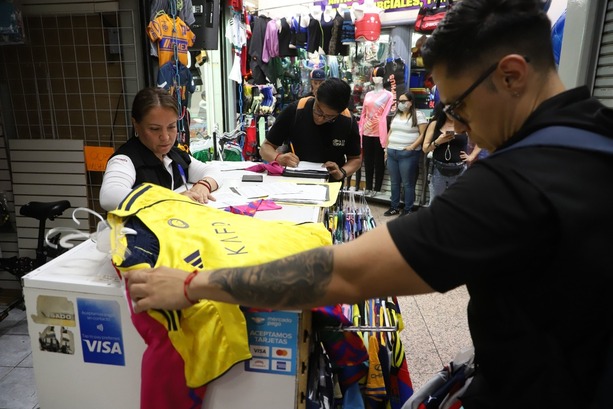 La piratería en jersey del Mundial 2026  (FOTO: Jesús Quintanar)