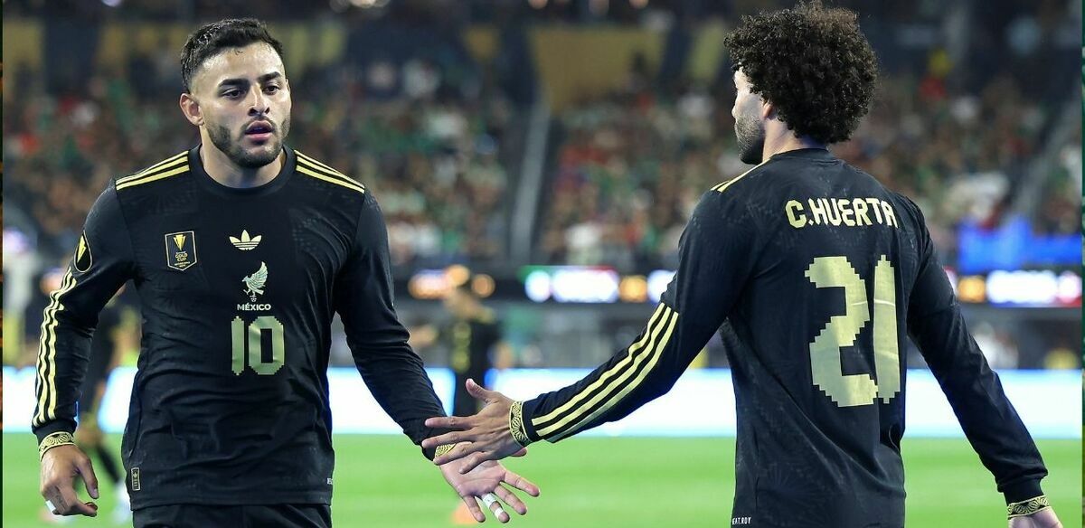 Chino Huerta podría tomar el lugar de Alexis Vega en el Mundial (Fotografía: Imago 7)