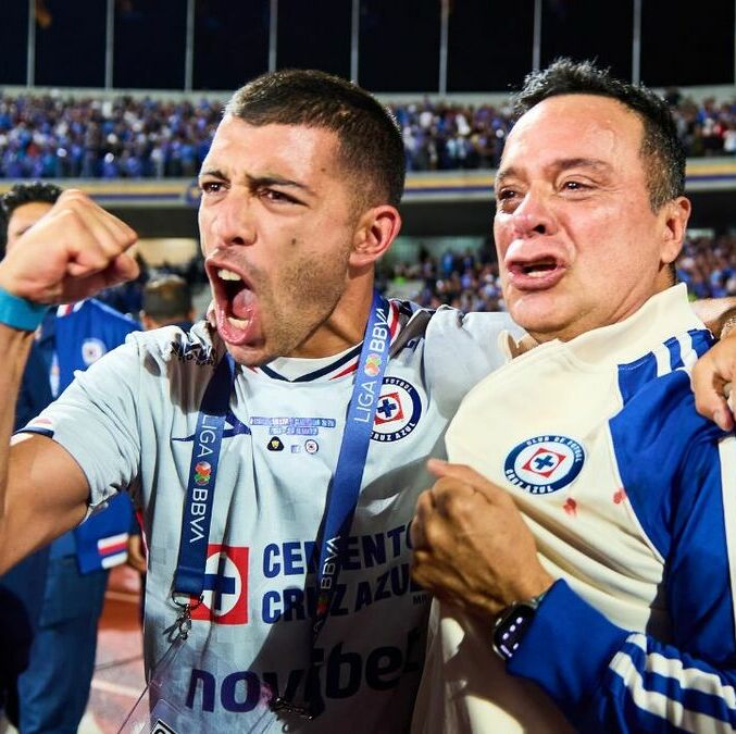 Erik Lira junto a Víctor Velázquez (Mexsport)