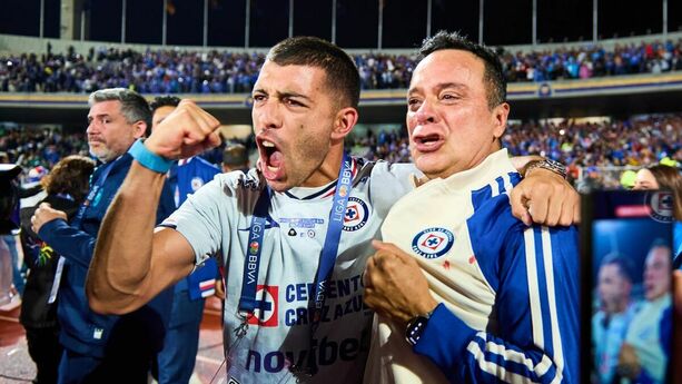 Erik Lira junto a Víctor Velázquez (Mexsport)
