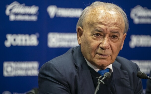 Billy, en una de sus últimas apariciones como presidente de Cruz Azul / Mexsport