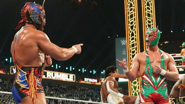 El Grande Americano apuesta su máscara contra el Original Grande Americano (Cortesía WWE)