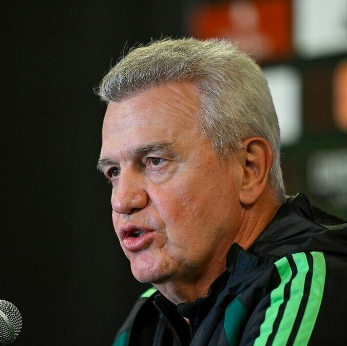 Javier Aguirre aclaró el estado físico de Alexis Vega (Fotografía: Imago 7)
