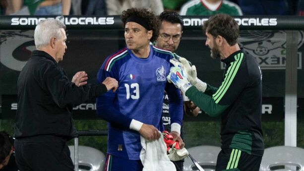 Guillermo Ochoa ante Australia (Imago7)