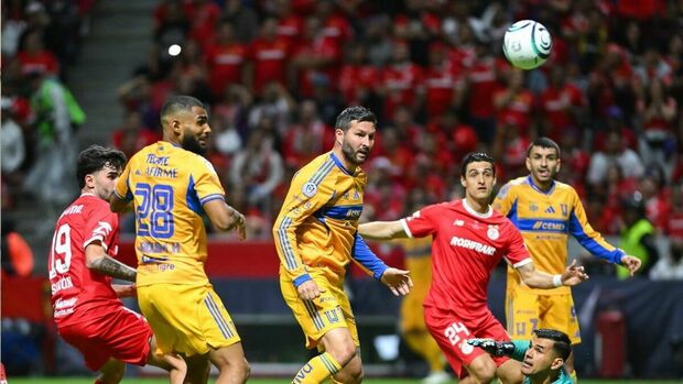 Gignac falló de manera increíble ante Toluca (Fotografía: Mexsport)